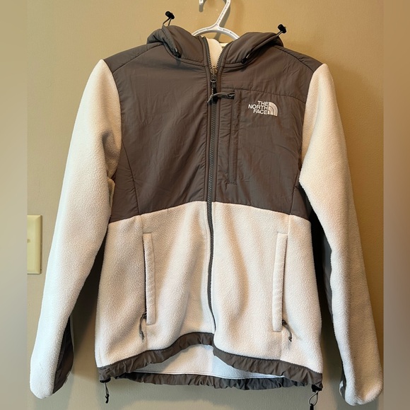 The North Face nylon and Sherpa jacket size S/P. Hole in one pocket see pics. - Picture 1 of 5